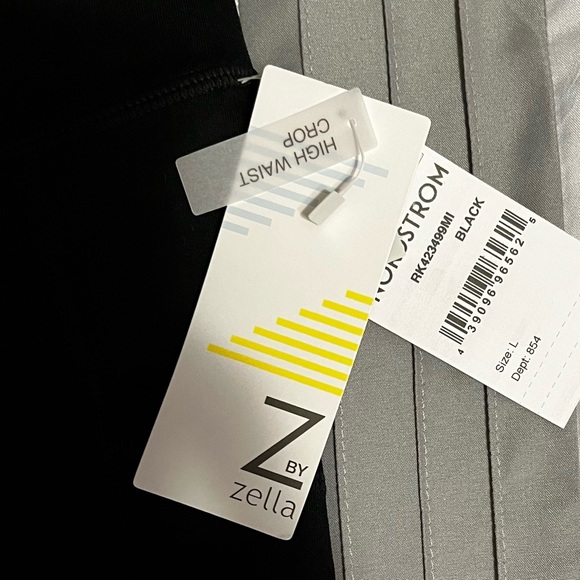 NWT Z by Zella cropped leggings with side pocket. Black size L - Picture 2 of 5